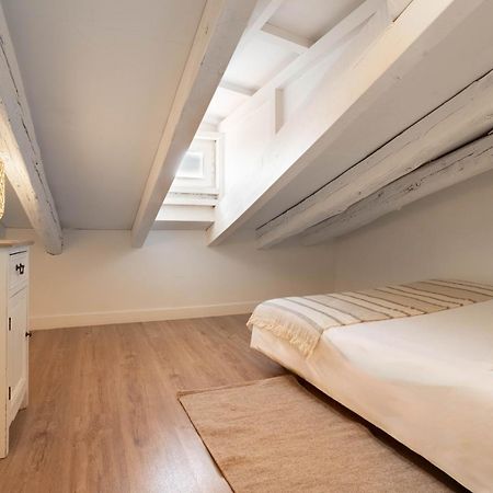 Apartamento Plaza Mayor Attic En Madrid Exterior foto