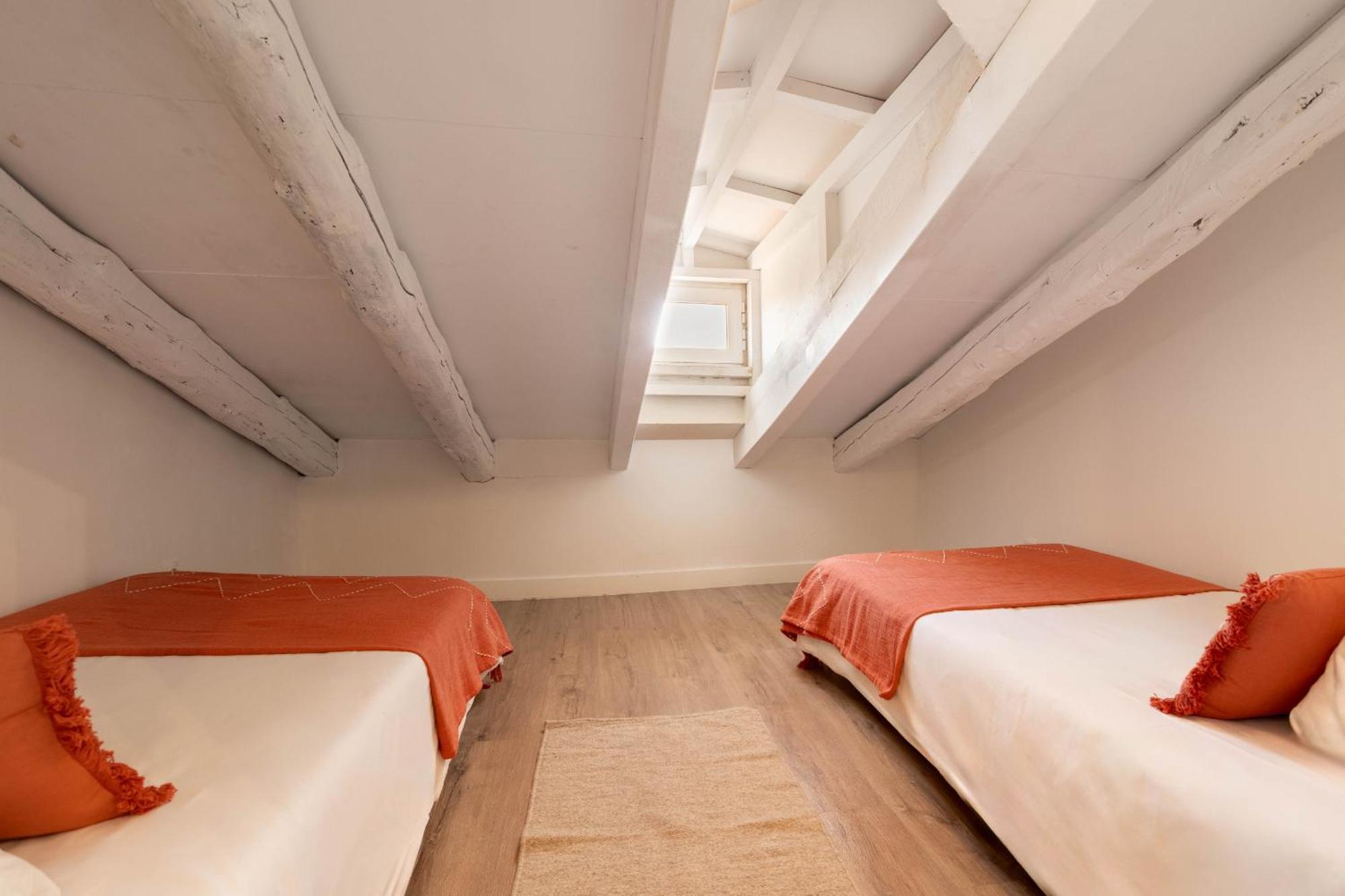 Apartamento Plaza Mayor Attic En Madrid Exterior foto